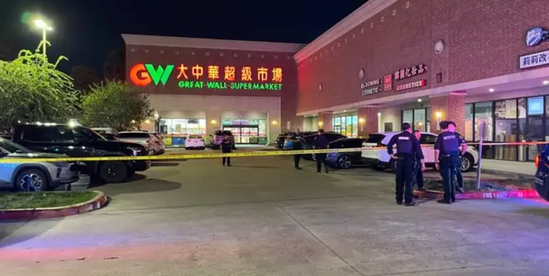 Shootout injures suspect, security guard in Houston's Chinatown